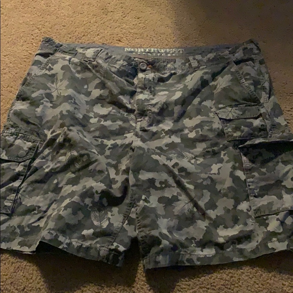 Mens cargo shorts